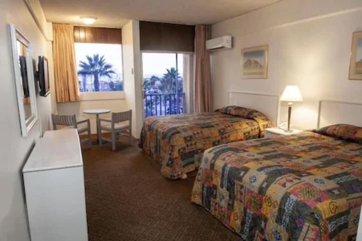 Room 16 of 37