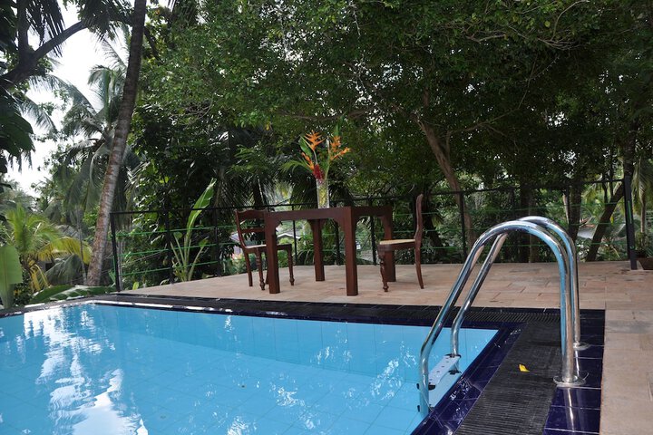 Pool 22 of 42