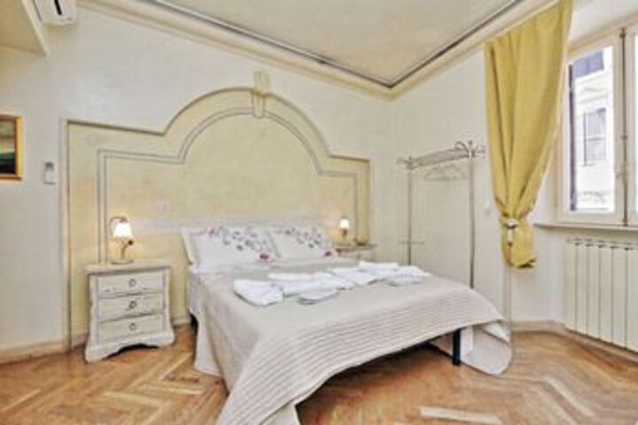 Room 43 of 107