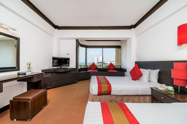 Room 21 of 100