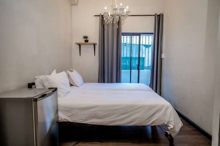 Room 21 of 35
