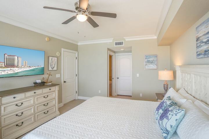 Room 8 of 95