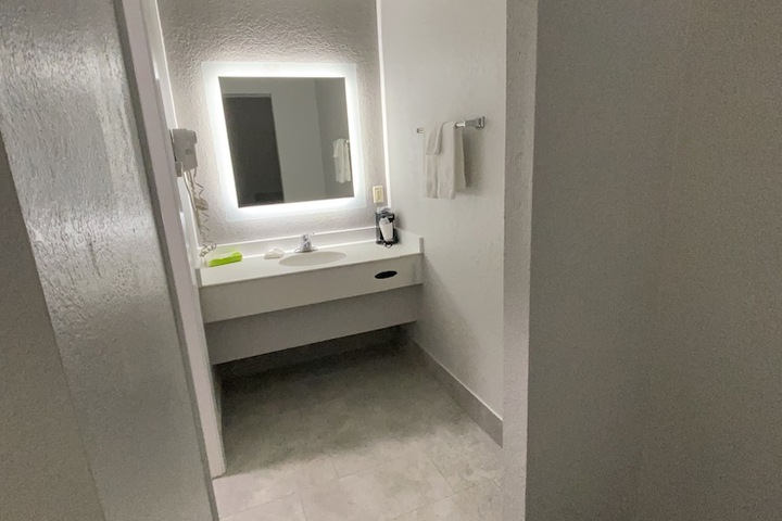 2 Double Beds Deluxe Room (1 of 16)