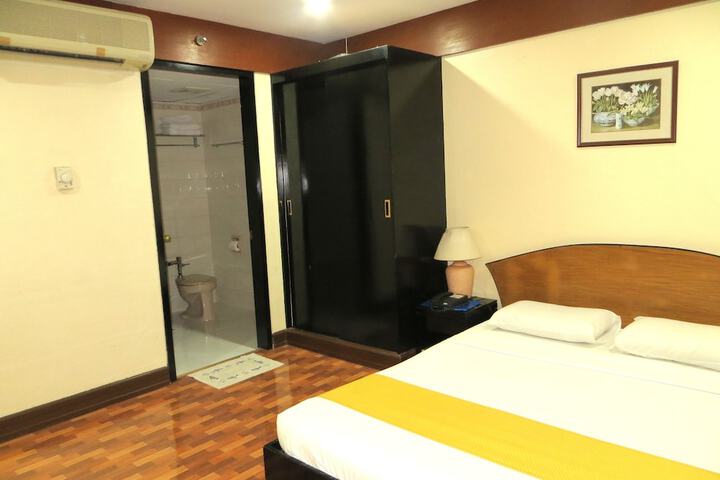 Room 18 of 44
