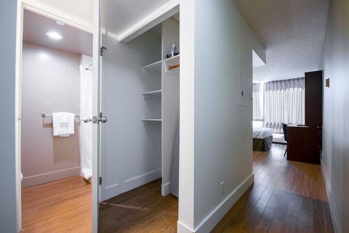Room 22 of 38