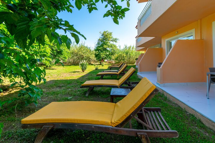 Terrace/Patio 13 of 61
