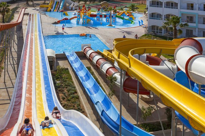 Pools & Facilities