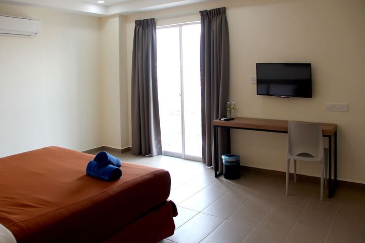 Room 5 of 31