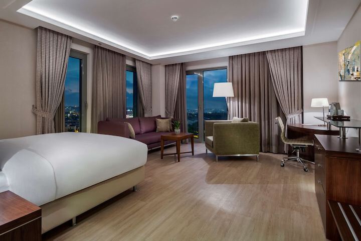 Room 17 of 64
