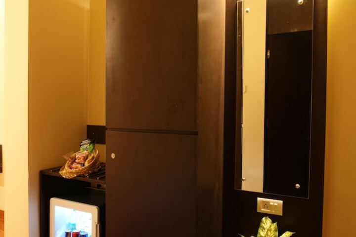 Room 12 of 35