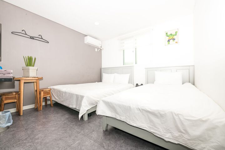 Room 27 of 55
