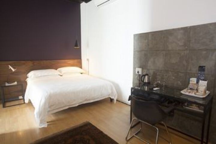 Room 70 of 89