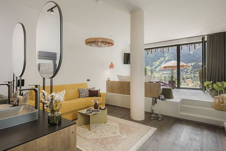 Room 35 of 154