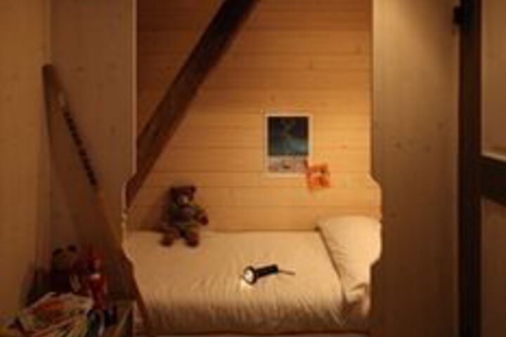 Room 17 of 65