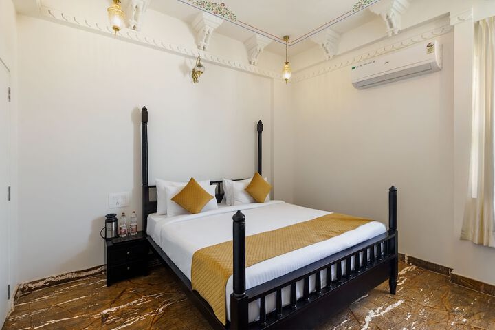 Room 16 of 43