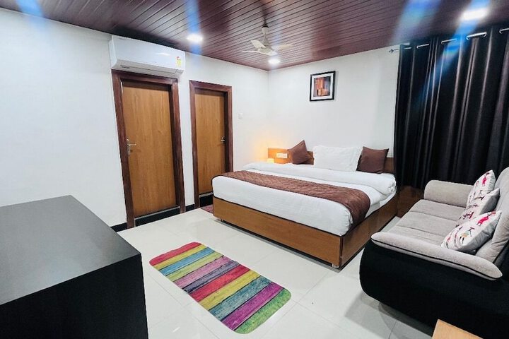 Room 14 of 22