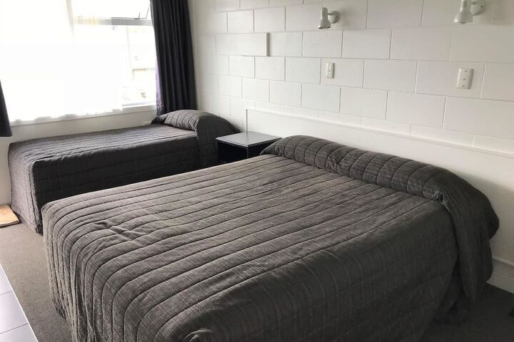 Room 4 of 50