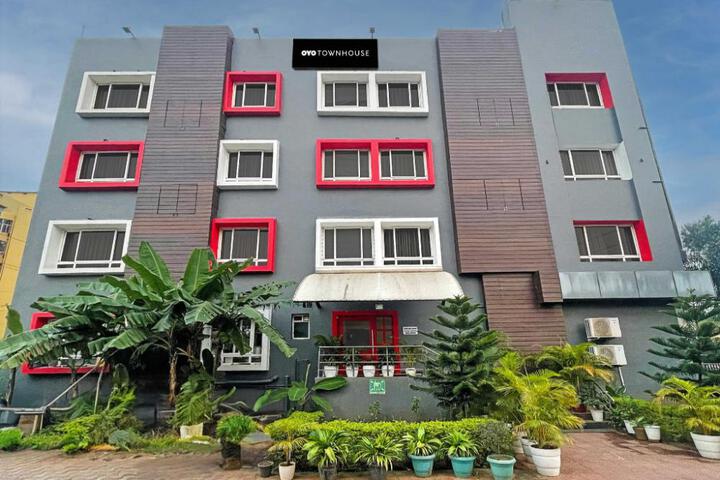 Super Townhouse Swain Heritage