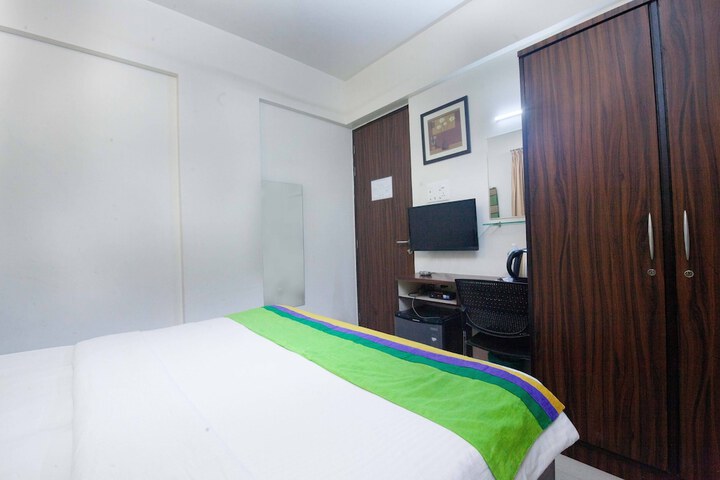 Room 27 of 44