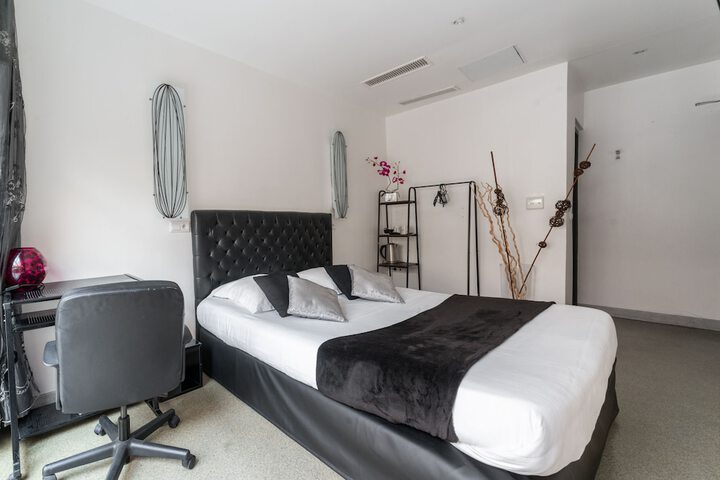 Room 37 of 52