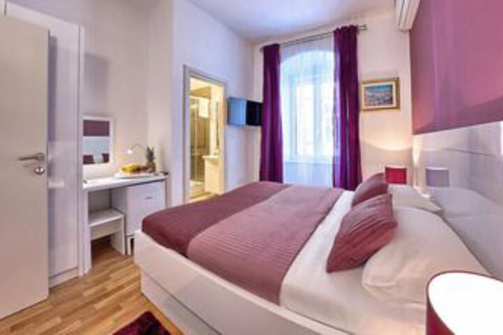 Split Urban Rooms I