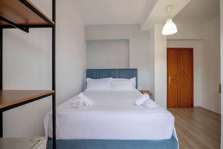 Room 43 of 96