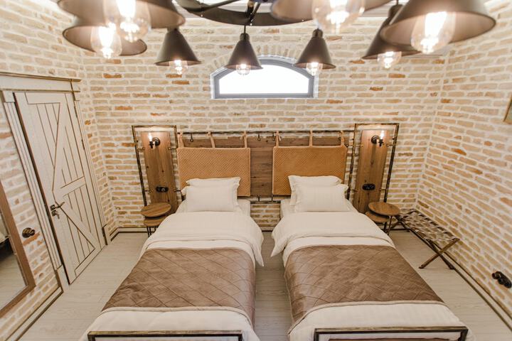 Room 15 of 41