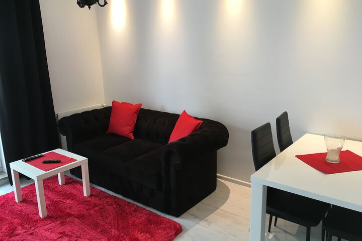 Room 8 of 113