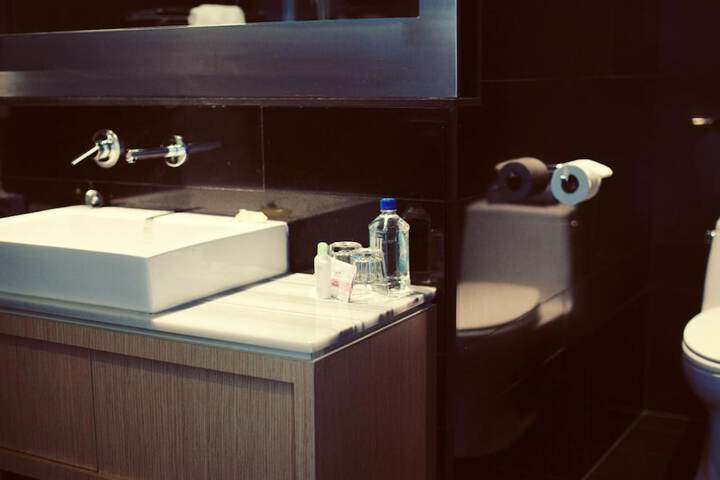 Room 33 of 53