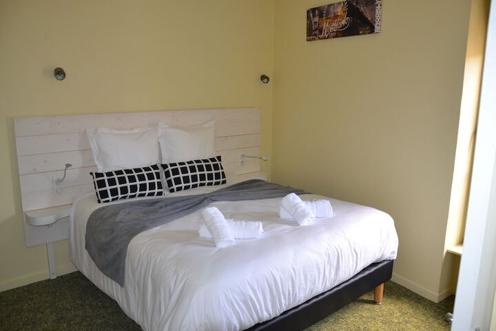 Room 7 of 52