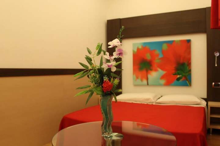 Room 8 of 17