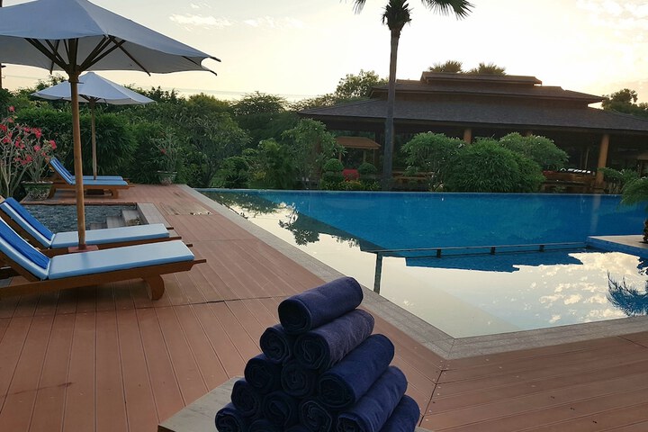 Pool 21 of 60