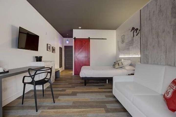 Room 31 of 50