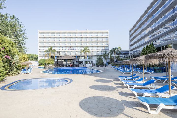 Pools & Facilities