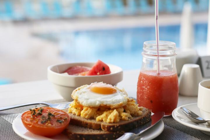 Breakfast buffet
