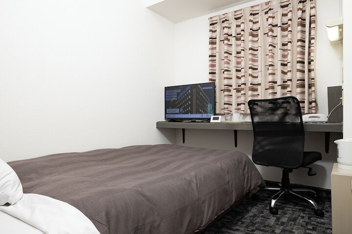 Room 4 of 47