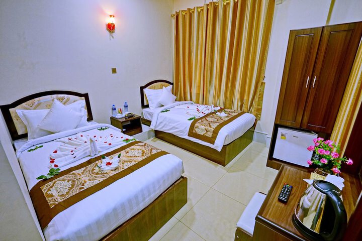 Room 11 of 41
