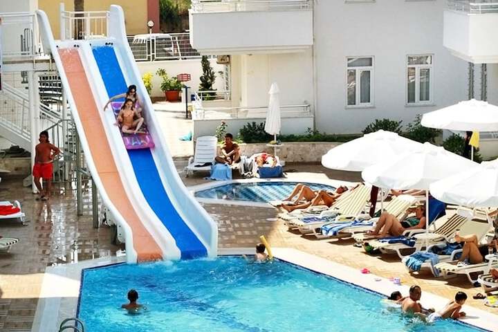 Pool 62 of 109