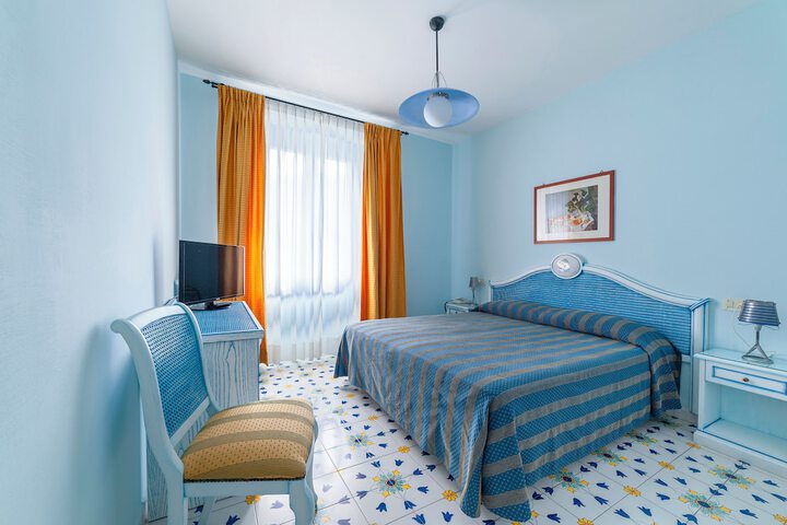 Room 27 of 180