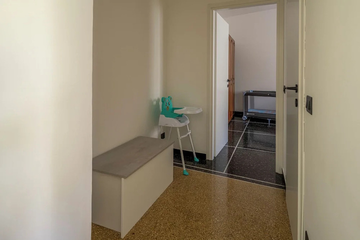 Room 7 of 19