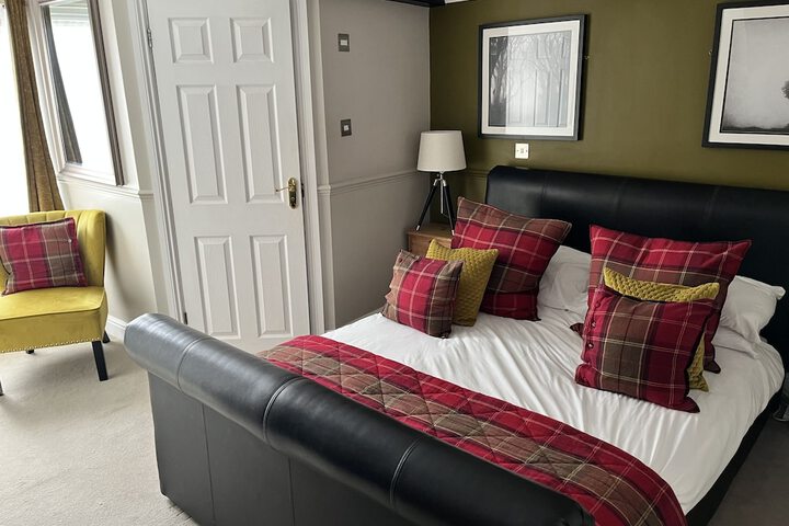 Room 3 of 18