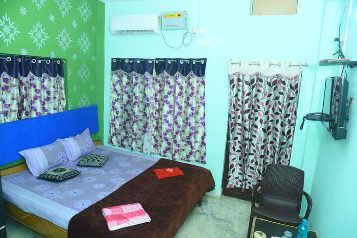 Room 10 of 23