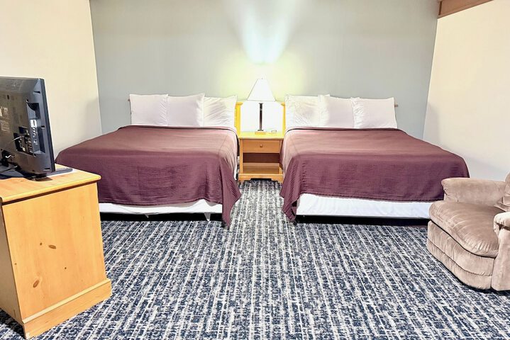 2 Queen Beds (46 of 99)