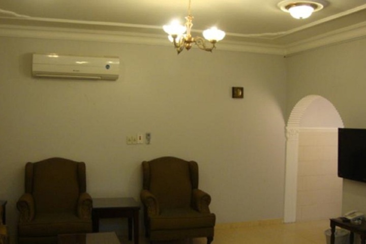 Room 6 of 10