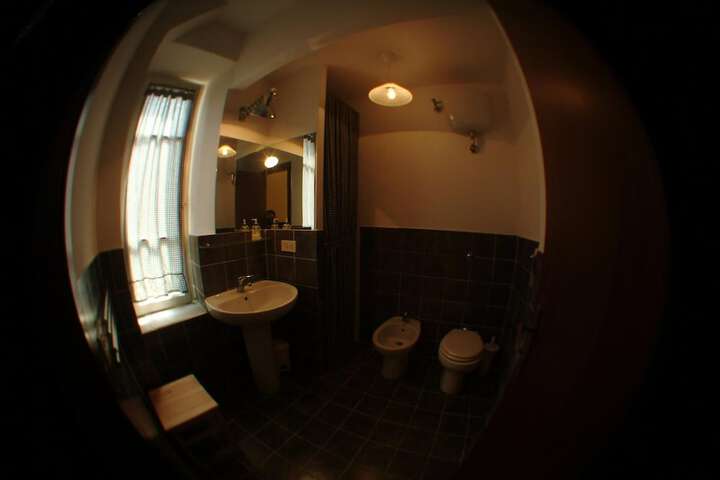 Room 26 of 39
