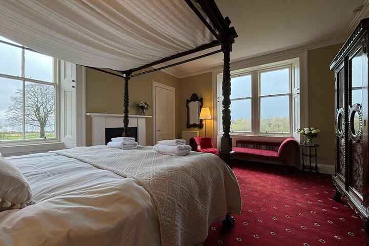 Room 8 of 26