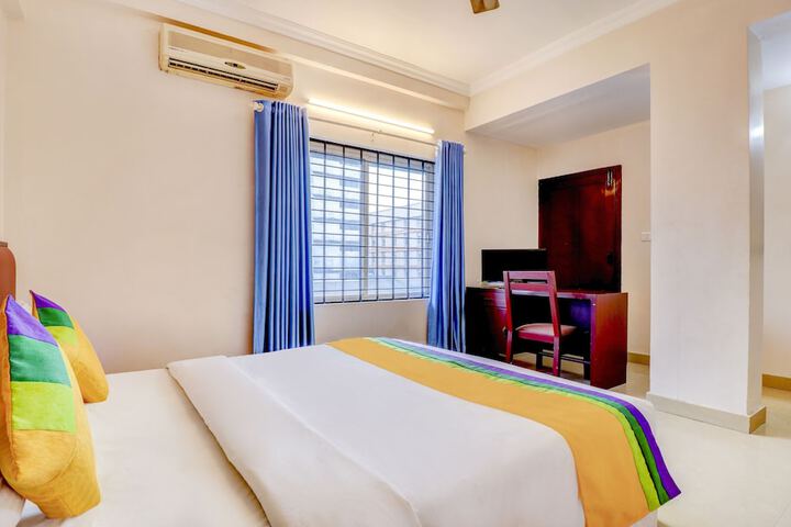 Room 25 of 49