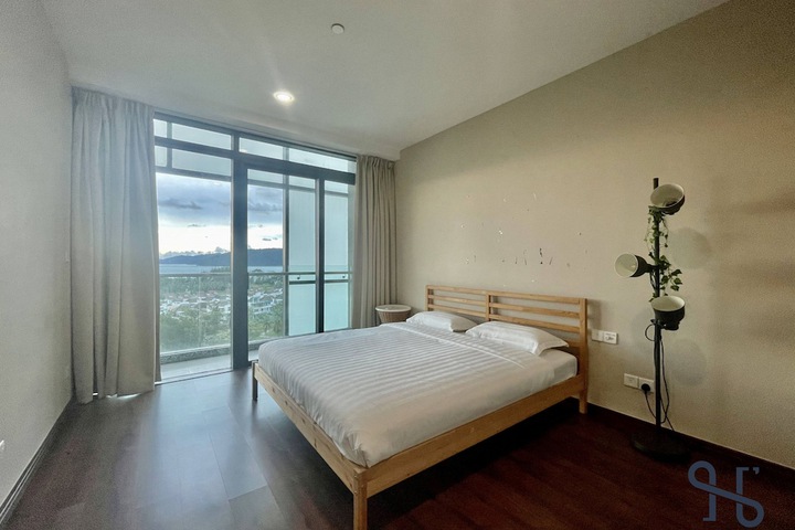 Room 18 of 326