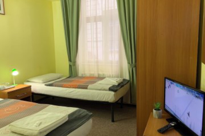 Room 25 of 52