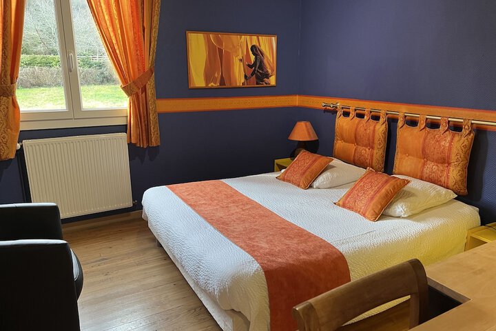 Room 3 of 68